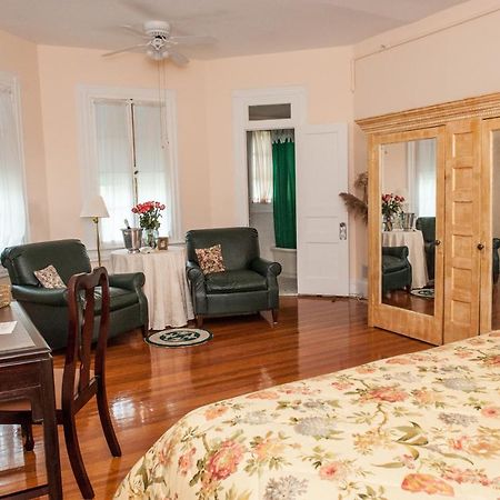 Cedars & Beeches Bed & Breakfast Long Branch Dış mekan fotoğraf