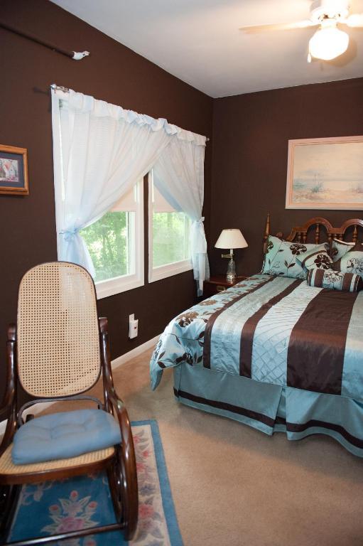Cedars & Beeches Bed & Breakfast Long Branch Oda fotoğraf