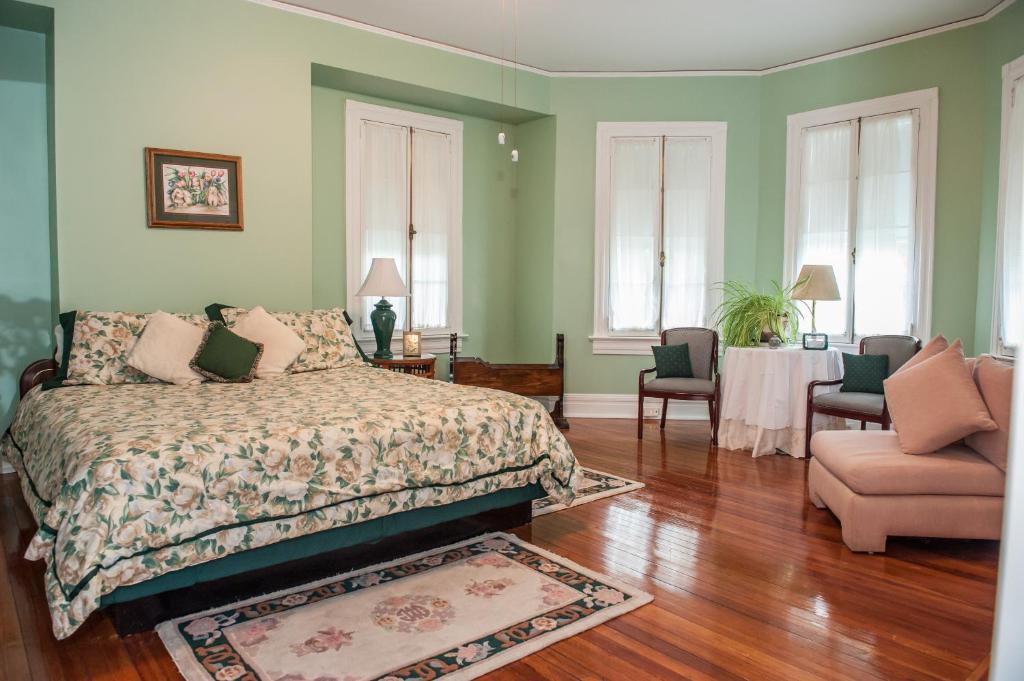 Cedars & Beeches Bed & Breakfast Long Branch Oda fotoğraf